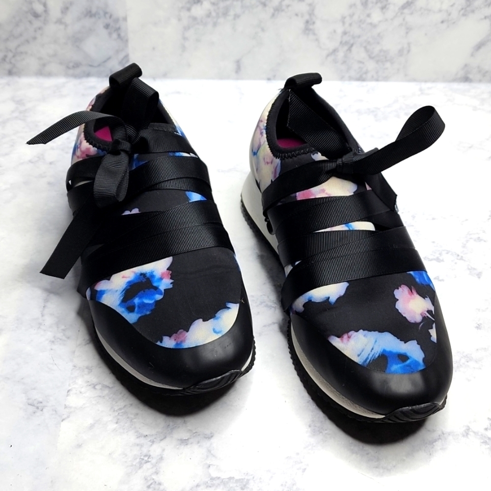 Ideology  Gwhenn Sneakers floral, size 6